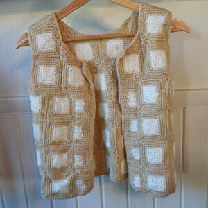 Handmade Sweater Vest Womens Small Tan White‎ Crochet Boho Festival Cottagecore